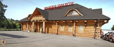 powiększ